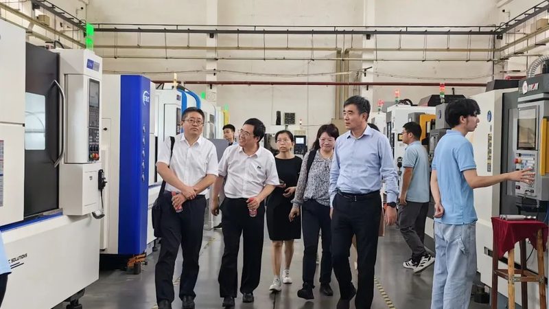 数控车床刀具安装与对刀：精准加工的关键步骤